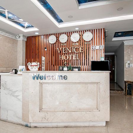 Venice Hotel โฮจิมินห์ซิตี้ ภายนอก รูปภาพ