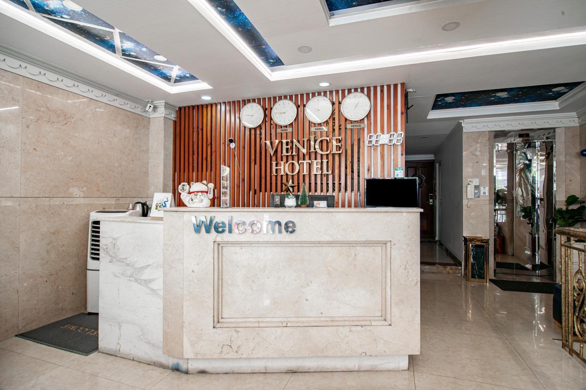 Venice Hotel โฮจิมินห์ซิตี้ ภายนอก รูปภาพ