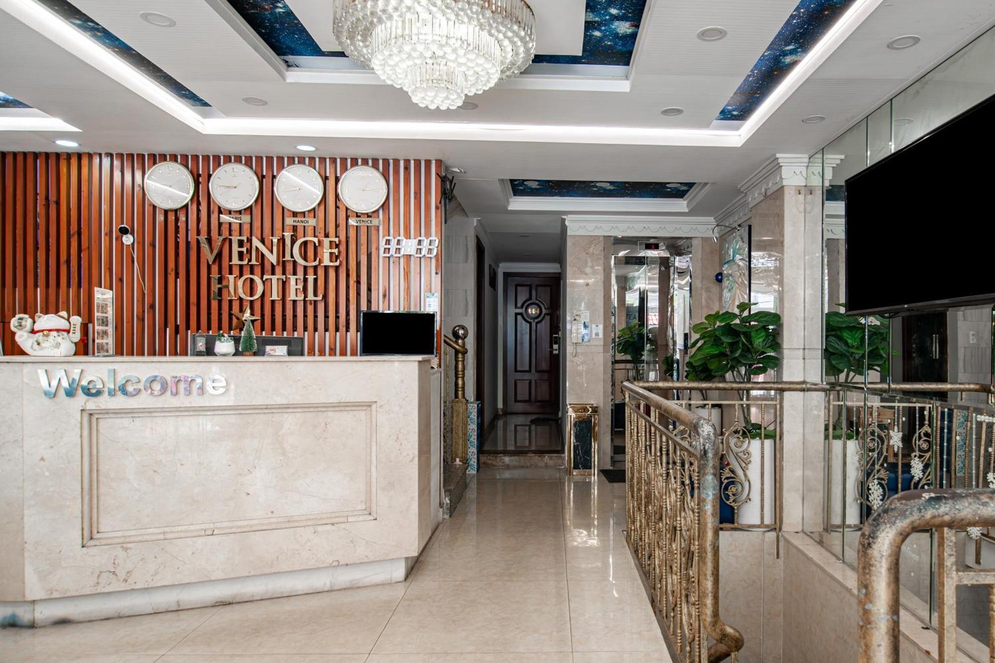 Venice Hotel โฮจิมินห์ซิตี้ ภายนอก รูปภาพ